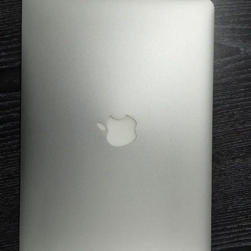 맥북 에어 13인치 A1466 I5 4GB/SSD128GB 배터리방전