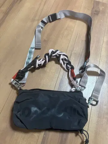 새상품급 topologie 토폴로지 보틀 사코슈 블랙