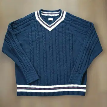 CIOTA 네이비 V넥 케이블 짜임 니트 스웨터 사이즈 6