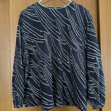 미나 페르호넨 dot wind 크루넥 블라우스 사이즈 36 미사용 새상품