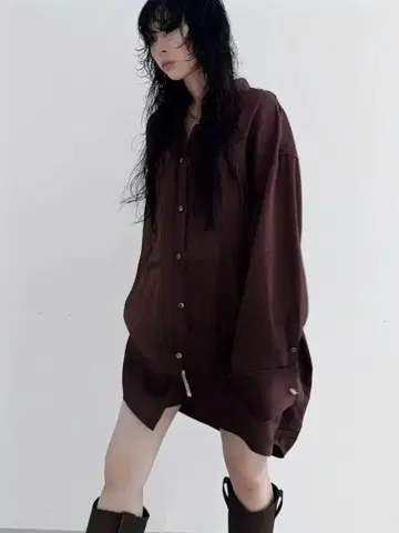 크리스마스 한정판 josemoon SATIN STRIPE SHIRT