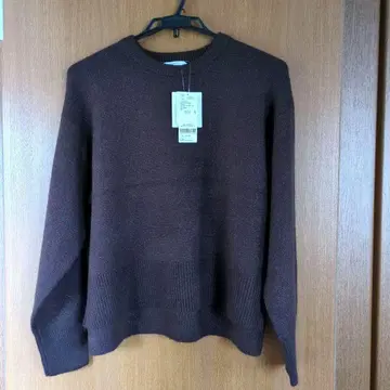 미사용 새상품 GLOBALWORK 라메입 니트 쇼트 기장