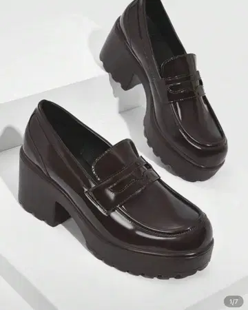 다크 브라운 통굽 로퍼