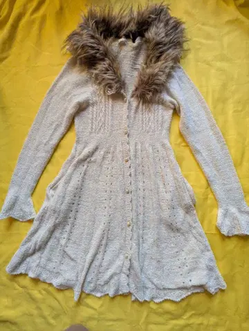 axes femme 아이보리 퍼 가디건