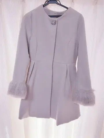 GRL 퍼 비쥬 플레어 코트 양산형 화이트 ze582