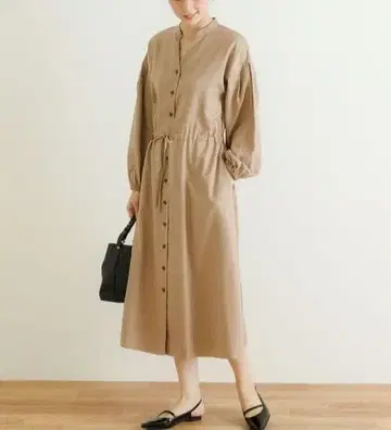 어반 리서치 드로스트 원피스