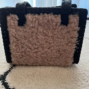 ROYAL PARTY 퍼 핸드백