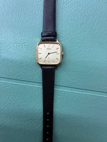 세이코 새상품급 손목시계(쿼츠)