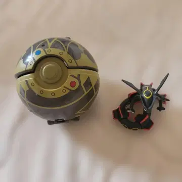 다크라이 피규어 공 모양 케이스 포함