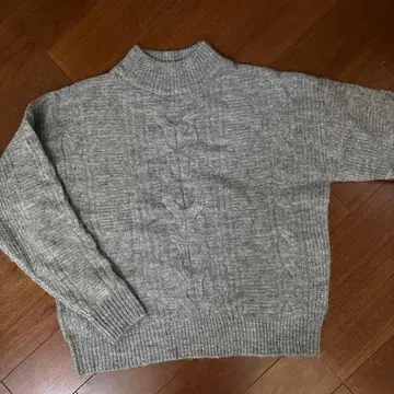 그레이 터틀넥 케이블 니트 긴팔 M