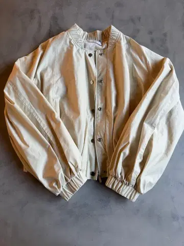 CO 베이지 자켓 미사용 새상품 뛰어난 보온성