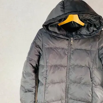 UNTITLED 블랙 다운 자켓 후드 부착