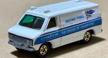 토미카 시보레 셰비밴