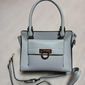 라이트 그레이 핸드백