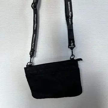 데일리 러셋 숄더백 블랙
