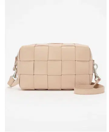 신색 [ 벨타 XS CERVO ] 이아쿠치