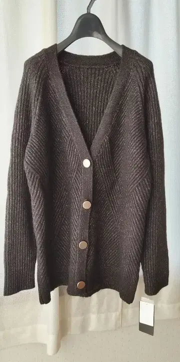 [ 새상품 미사용 ] 미제르 가디건 짙은 그레이 사이즈 L