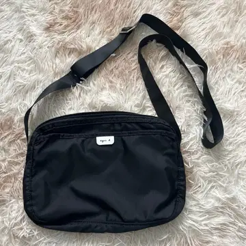 agnis b. Voyage 블랙 숄더백