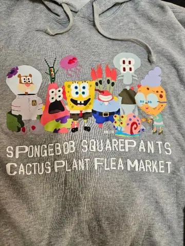 유니클로 스펀지밥 후드티 S