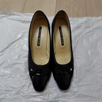 RIZ Comfort 리즈 컴포트 블랙 펌프스 24.5 EE