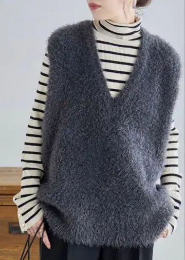 새상품급 디스코트 페더 얀 베스트 차콜 그레이