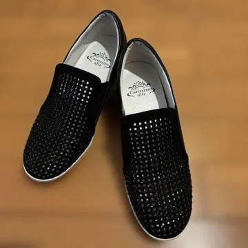 Carissimo alte 블랙 슬립온 메쉬 디자인