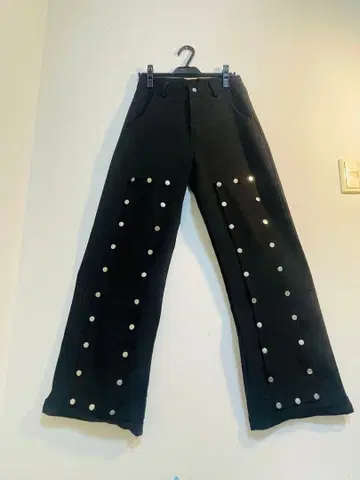 [ HYPE KYOTO ] 스터드 슬랙스 블랙