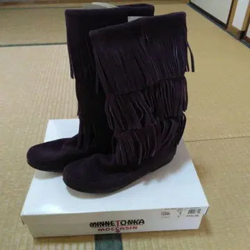 MINNETONKA 퍼플 프린지 롱 부츠 사이즈 8