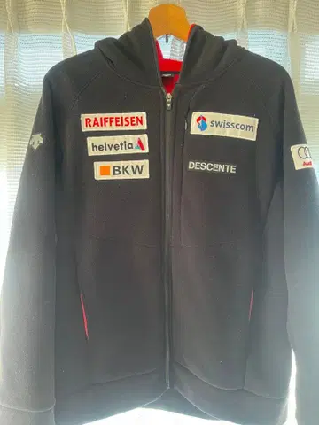 [ 레어템 ] DESCENTE 후드 부착 블랙 XL 점퍼