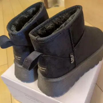 [ 미사용 ] 24cmL 사이즈 C.ROUAN deux 어그 부츠 블랙