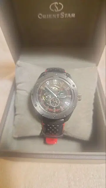 오리엔트 스타 아방가르드 스켈레톤 자동 와인딩 RK-AV0A03B