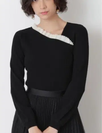 EPOCA 프릴 콤비 스트레치 니트 풀오버