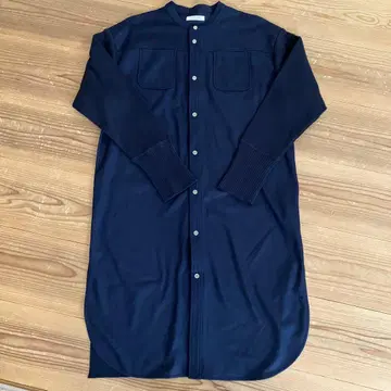 MACPHEE 네이비 울 인터락 밴드 카라 셔츠 원피스