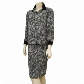 레리안 블랙 페이즐리 무늬 벨로아 사용 싱글 이소재 수트 7호