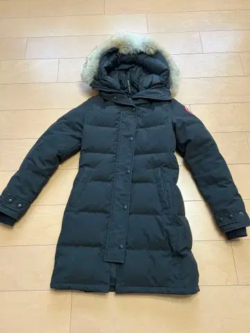 Canada Goose 블랙 다운 자켓 ~ M