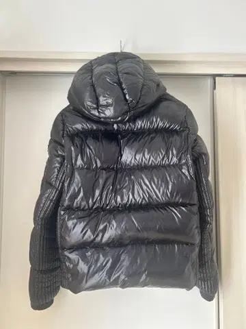 타트라스 다운 자켓