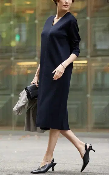 [ 새상품 ] ICB 워셔블 신세틱 풀 니들 V넥 원피스