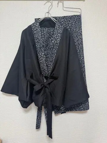 세탁 가능한 투피스 기모노 (리버서블) 레오파드 무늬