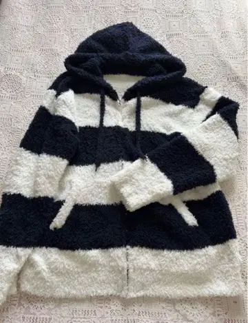 새상품급 GELATO PIQUE HOMME 후드 부착 룸웨어