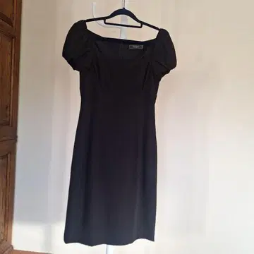 FOXEY 블랙 무릎 기장 원피스 38