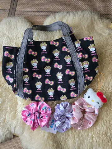 헬로키티 토트백과 스크런치 세트