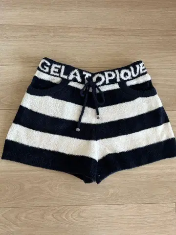 새상품급 GELATOPIQUE 스트라이프 숏팬츠