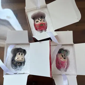 디즈니 리조트 오쇼가츠 2026 달마 미키 호레이스 피규어