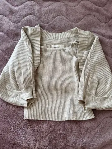 리브 베이지 반팔 가디건