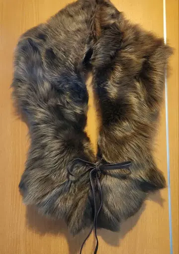 브라운 퍼 머플러 리본 포함 숄