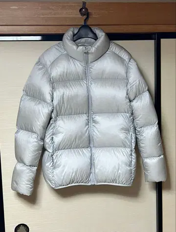 유니클로 실버 다운 자켓 스탠드 카라 다운 90% 사이즈 L