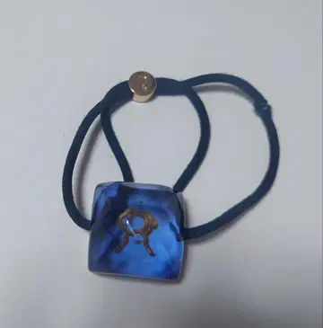 콜레트 마루프 머리끈