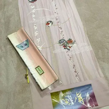 코몬 옷감과 팔괘 세트 옅은 복숭아색 계열 금박 흩뿌림 염색