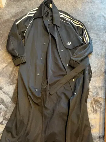 아디다스 저지 트렌치코트