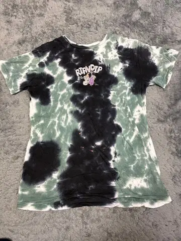 RIPNDIP 타이 다이 패턴 T셔츠
